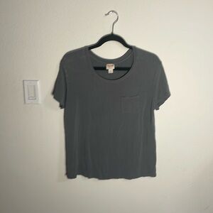 Light gray T-shirt